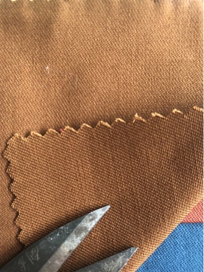 GZ-JCH JA241 高品質雙經斜彈力 成份：975%棉 3%氨綸 側面照